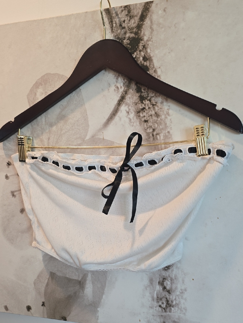Beige Tube Top Eyelet Lace And Black Ribbon - L